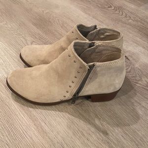 Minnetonka Tan Suede Studded Ankle Boots